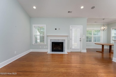 Charming home in an ideal location! This fabulous 3 bed 2 bath - photo 6