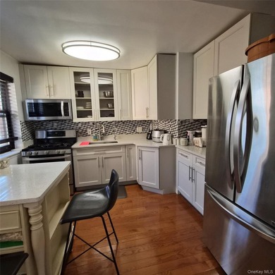 Beautifully updated 2-bedroom, 1-bath brigh unit in the - photo 11
