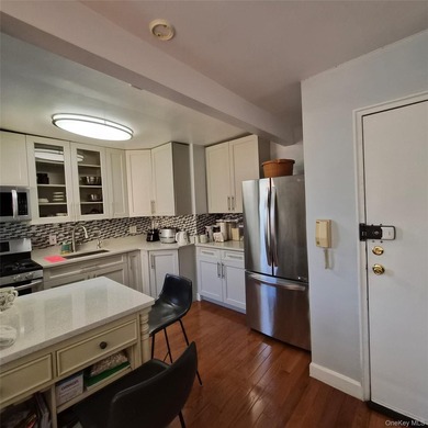 Beautifully updated 2-bedroom, 1-bath brigh unit in the - photo 12