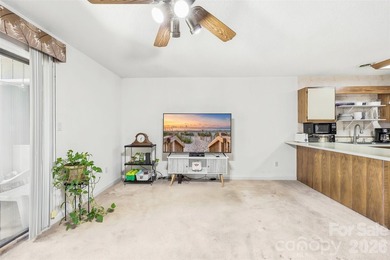 Motivated Seller!! Ground Floor Unit! This cozy 2 bedroom, 2 - photo 13