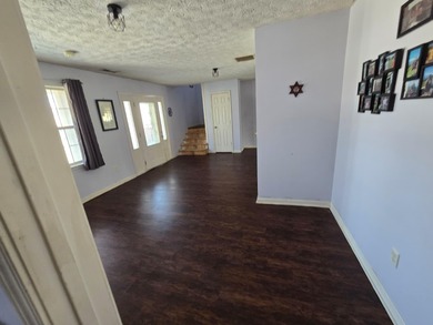 Step inside this great opportunity in Indianapolis! Built in