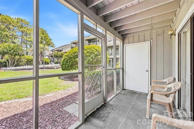 Motivated Seller!! Ground Floor Unit! This cozy 2 bedroom, 2 - photo 24