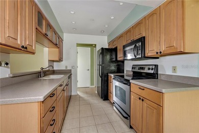 REDUCED PRICE!! Look at this adorable, neat, clean 2 bedrooms/2 - photo 5