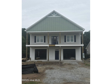 Perfectly located 4 Bedroom / 3.5 Bath home with an ADDITIONAL