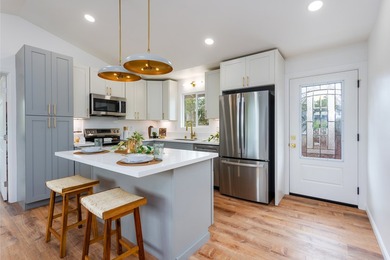 Welcome to this brand new 3 bedroom, 2 bathroom home in - photo 4