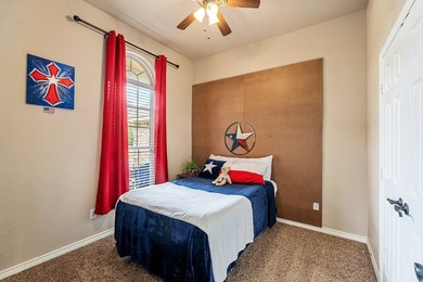 Beautiful & well maintained 4-bedroom, 2-bath home perfectly - photo 18