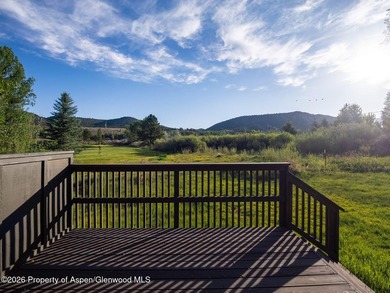 Tucked away on a quiet cul-de-sac backing directly to the golf - photo 21