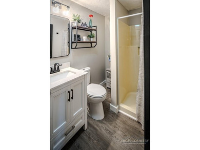 Great price on a large 3 bedroom, two and a half bath Beech - photo 26