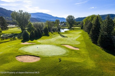 Tucked away on a quiet cul-de-sac backing directly to the golf - photo 29
