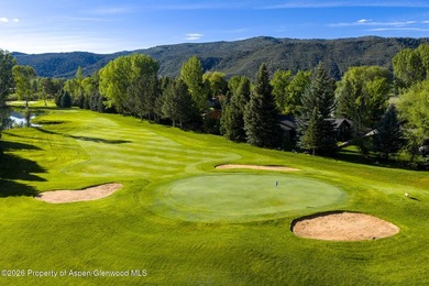 Tucked away on a quiet cul-de-sac backing directly to the golf - photo 30