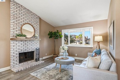 Experience the ultimate waterfront lifestyle at 5502 Drakes - photo 6