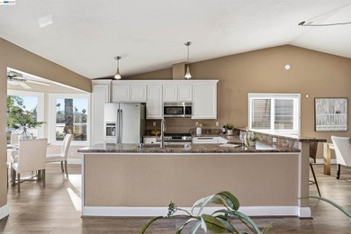 Experience the ultimate waterfront lifestyle at 5502 Drakes - photo 10