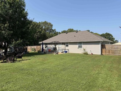 This beautiful home has newer roof, hvac, appliances and hot - photo 4