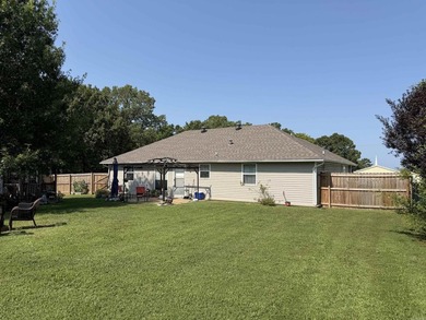 This beautiful home has newer roof, hvac, appliances and hot - photo 6