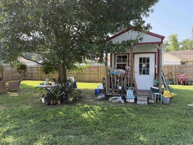 This beautiful home has newer roof, hvac, appliances and hot - photo 8