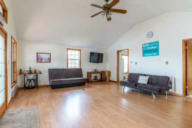 Turnkey cottage on the Lake James Chain ready for new owners! - photo 6