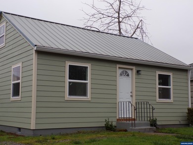 See 3-D video/tour at bottom/left of pictures.You Must See