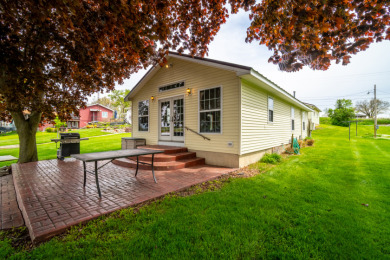 Turnkey cottage on the Lake James Chain ready for new owners! - photo 1