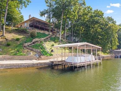 126' of PANORAMIC WATERFRONT! This meticulously maintained Lake - photo 1