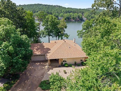 126' of PANORAMIC WATERFRONT! This meticulously maintained Lake - photo 2