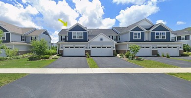 Lake Townhome/Townhouse For Sale in Aurora, Illinois