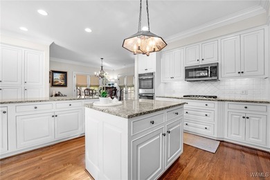 Exceptional two-story home with a fully finished basement - photo 14