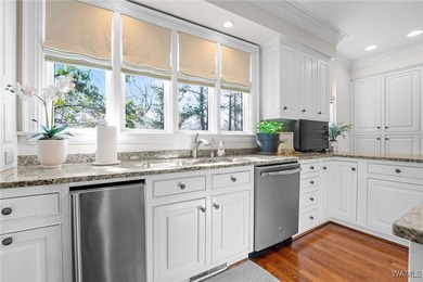 Exceptional two-story home with a fully finished basement - photo 15