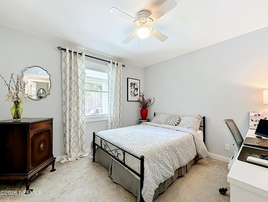 Welcome to this beautifully redesigned pool home, professionally - photo 17
