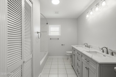 Cute. Updated. Move-in ready. Centrally located. This is a great - photo 18