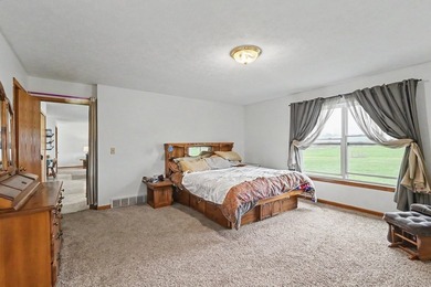 Well into over $30,000 in equity! With a recent appraisal MUCH - photo 18