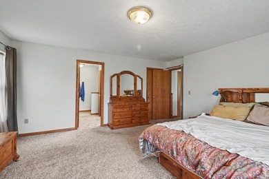 Well into over $30,000 in equity! With a recent appraisal MUCH - photo 19
