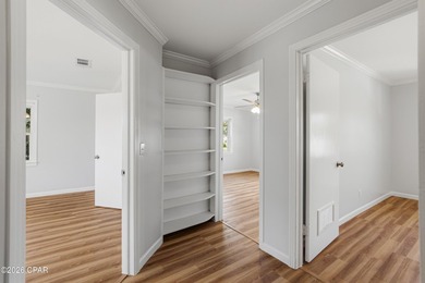 Cute. Updated. Move-in ready. Centrally located. This is a great - photo 20