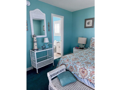 Rare offering of this fully furnished and very well maintained - photo 23