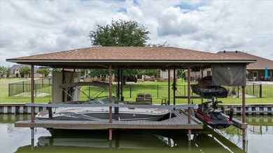 Exceptional waterfront living in The Island, Granbury's premier - photo 30