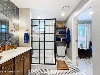 Welcome to this beautifully redesigned pool home, professionally - photo 34
