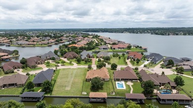 Exceptional waterfront living in The Island, Granbury's premier - photo 34