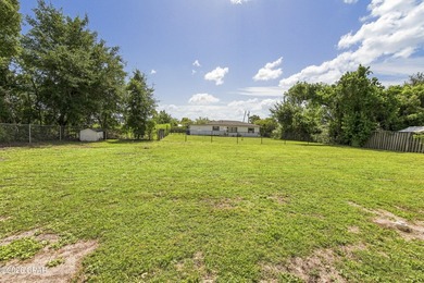 Cute. Updated. Move-in ready. Centrally located. This is a great - photo 35