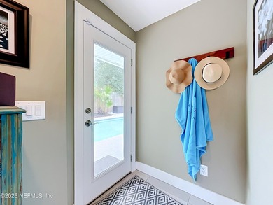 Welcome to this beautifully redesigned pool home, professionally - photo 35