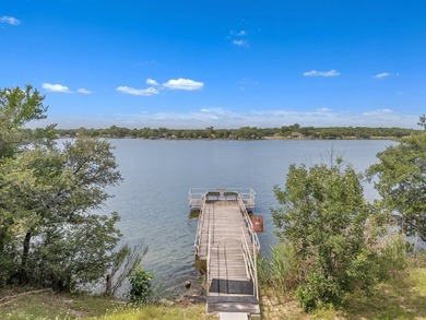 Discover this stunning brand-new 4-bedroom, 2-bathroom home in - photo 36