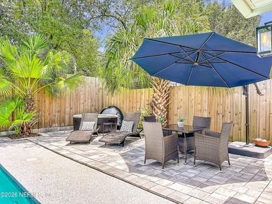 Welcome to this beautifully redesigned pool home, professionally - photo 39