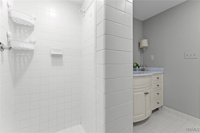 Exceptional two-story home with a fully finished basement - photo 40