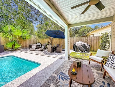 Welcome to this beautifully redesigned pool home, professionally - photo 41