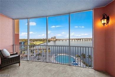 Welcome to effortless waterfront living in one of Downtown Fort - photo 3