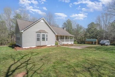 One story farm house on 74.39 acres. The 3 bedroom 2 bath home - photo 4