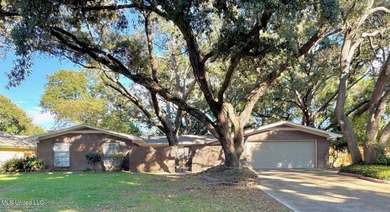 This is the opportunity to own a beautiful all-brick 5-bedroom - photo 1