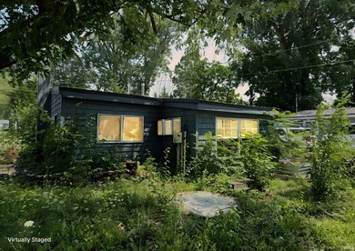 Little Barbee Lake Home For Sale in Warsaw Indiana