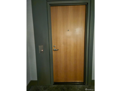 Enjoy city living at the Metropolitan on Rincon Hill. 2-bedroom - photo 5