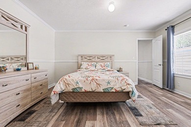 Location! Location! Location! Move in ready. Inlet living and - photo 16