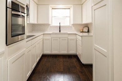 Welcome to this beautifully remodeled 3-bedroom, 2-bath home - photo 4
