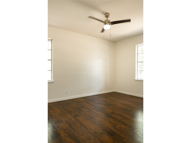 Welcome to this beautifully remodeled 3-bedroom, 2-bath home - photo 9